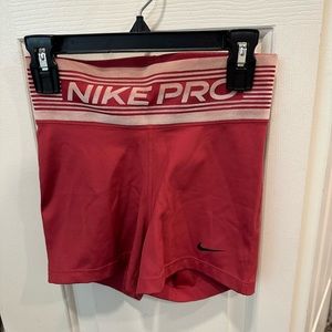 Women’s Nike Pros size XS